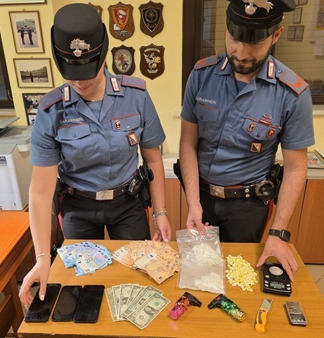 POGGIBONSI, 19ENNE ARRESTATO: SEQUESTRATI CIRCA 200 GRAMMI DI COCAINA