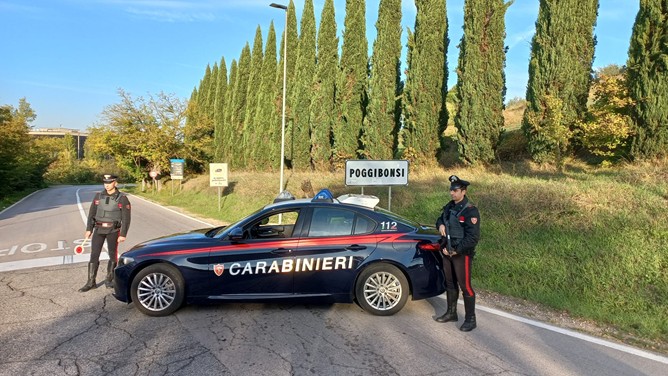 SAN GIMIGNANO, ARRESTATO 27ENNE CON 400 GRAMMI DI MARIJUANA E UN COLTELLO IN AUTO