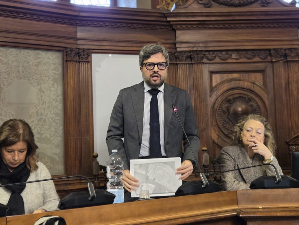SIENA, IL CONSIGLIO COMUNALE PROROGA DI CINQUE ANNI LE PREVISIONI URBANISTICHE